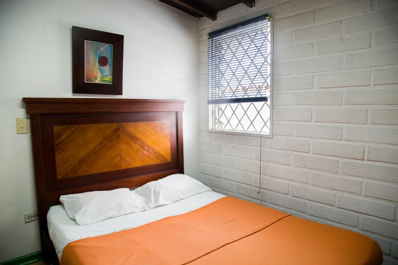 Hostel Spring City Μεντεγίν Εξωτερικό φωτογραφία