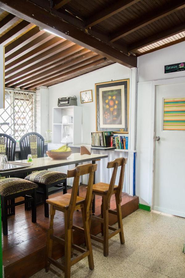 Hostel Spring City Μεντεγίν Εξωτερικό φωτογραφία